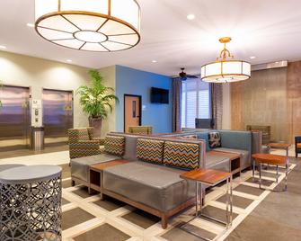 Holiday Inn Winter Haven - Winter Haven - Lounge