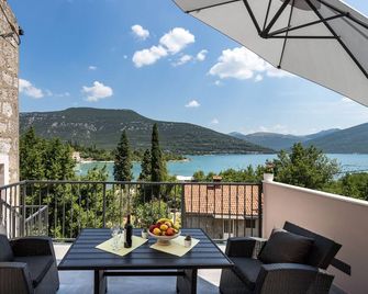 Holiday Home Monika - Two Bedroom Holiday Home with Terrace and Sea View - Ston - Balcón
