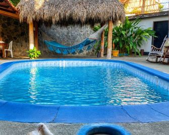 Hotel Oasis Managua - Managua - Piscina