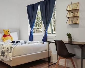 Tranquil Studio Steps From Sfsu In San Francisco - San Francisco - Bedroom