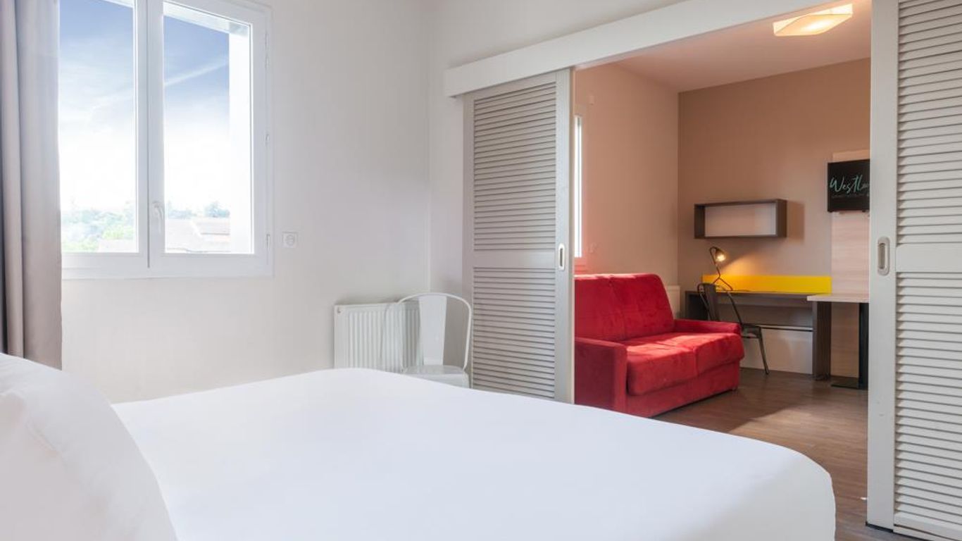 Inter-Hôtel Westlodge Dardilly Lyon Nord