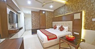 Hotel Diamond Plaza - Chandigarh - Bedroom