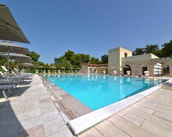 تينوتا ديل باركو - بولسانو - حوض السباحة