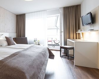 Weinstadt-Hotel - Weinstadt - Habitación