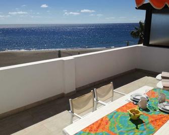 Luxury Beachfront Penthouse With Spectacular Views - Gran Tarajal - Balcón