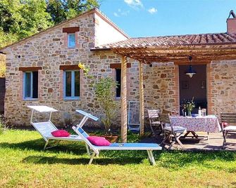 Zolferate: peaceful romantic cottage with private garden - Roccalbegna - Patio