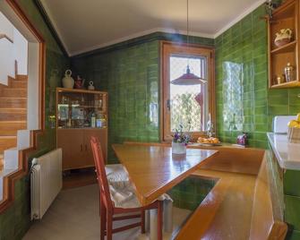 La Casa Del Triangle - Design Vacation Villa With Scenic Views And Pool - Garriguella - Comedor