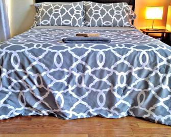 Jfk Bed & Breakfast Guesthouse - Queens - Bedroom