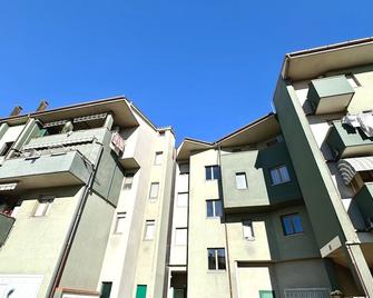 P026 - Porto Recanati, trilocale vista mare a 100mt dalla spiaggia - Porto Recanati - Edificio