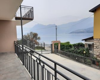 Amore di lago - Tavernola Bergamasca - Balcony