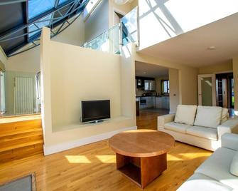 Castlemartyr Holiday Lodge - Castlemartyr - Living room