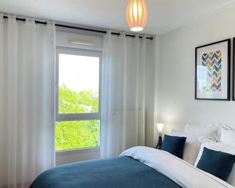 Appartement calme avec balcon, à 4km du centre, Parking, WI-FI, Netflix gratuit - Strasbourg - Bedroom