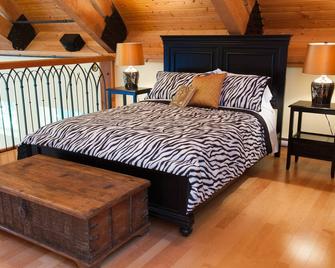 A Peaceful Retreat in a Magical Spot Overlooking the sea - Fernwood - Bedroom