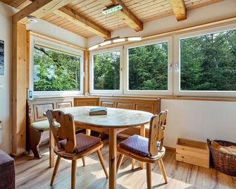 Kletterhütte Sächsische Schweiz - Hohnstein - Dining room