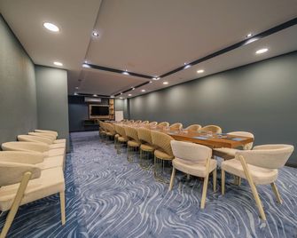 Hanzadehotel - Edremit - Salle de réunion