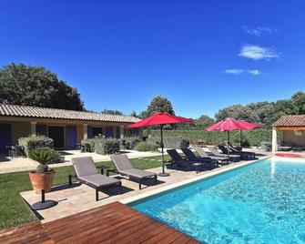 La Dryade - Tourves - Piscina