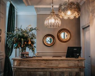 1930 Boutique Hotel - Arzúa - Recepción