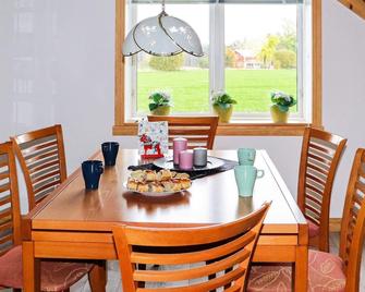6 Person Holiday Home In Lidhult - Lidhult - Comedor