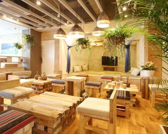 Guest House Chura Cucule Ishigakijima - Ishigaki - Restaurante