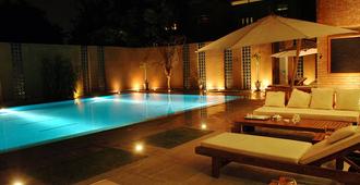The Residency Hotel - Lahore - Svømmebasseng