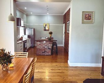 Private and spacious home away from home in Dubbo - Dubbo - Dining room