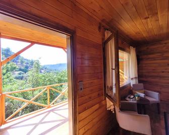 Sirincem Sakli Vadi - Selçuk - Balcon