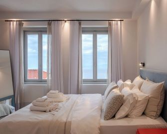 Sampatiki Suites - Seaview Luxury Suites With Breakfast And Spa - Leonidio
