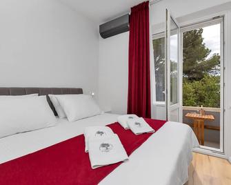 Luxury Rooms Paradise Garden - Makarska - Makuuhuone