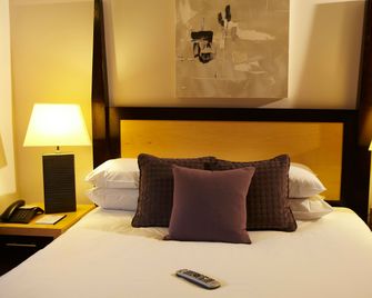 The Kings Arms Hotel - Amersham - Bedroom