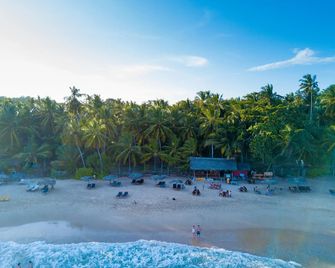 Palm Paradise Cabanas & Villas Beach Resort - Tangalla - Plage