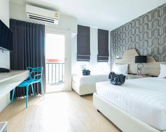 P Plus Hotel - Pattaya - Habitación