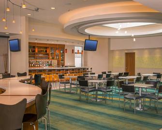 Springhill Suites By Marriott New York Laguardia Airport - Κουίνς - Bar
