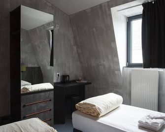 Brxxl 5 City Centre Hostel - Bruxelles - Soveværelse