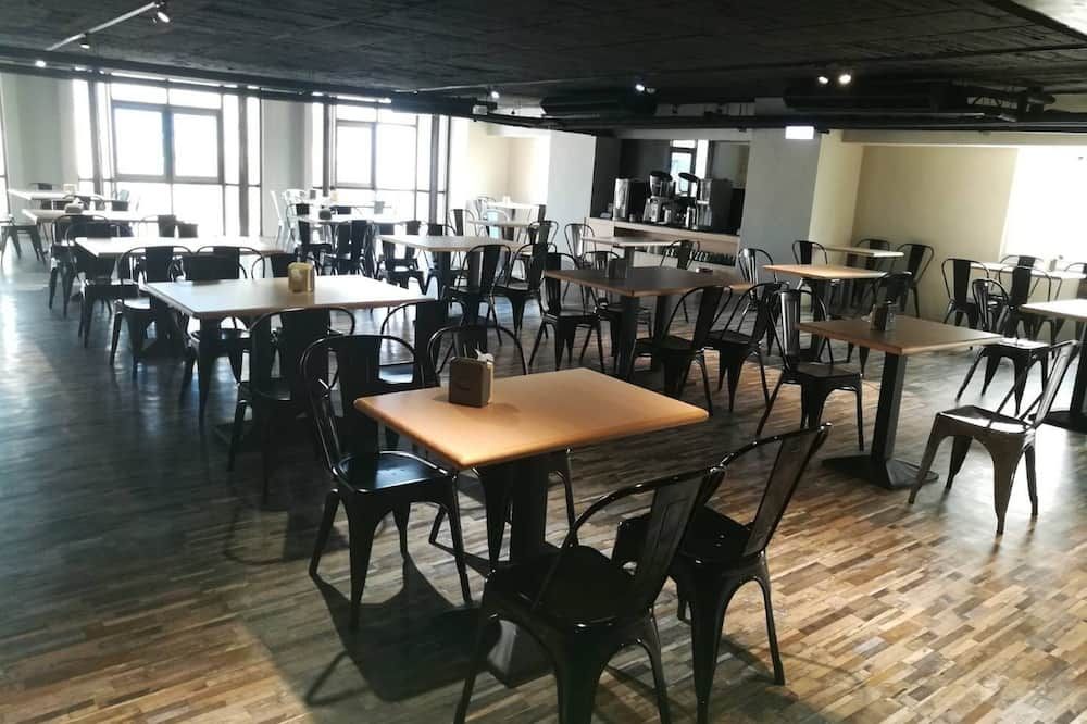 Tapeng Bay Holiday Hotel