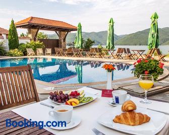 Hotel Saint Konstantin - Kardzhali - Building