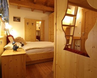 B.& B. Corradini - Castello di fiemme - Bedroom