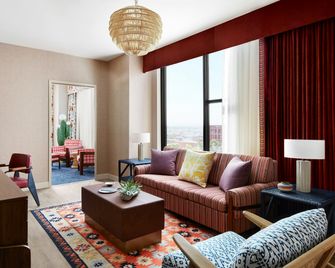 Graduate by Hilton Tucson - Tucson - Sala de estar