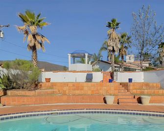 Private Home On 10 Acres - Heated Salt Pool & Jacuzzi, Mountain & City Views, Horseshoes, Basketball, Bbq, Golf Putting, Foosball, Croquet, Bose Stereo, White Cotton Bedding - Hilltop Hacienda, Pool Heat Optional - Jamul - Pool