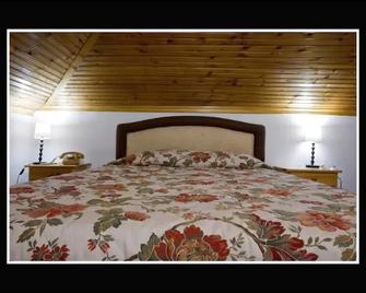Hotel Bitouni - Metsovo - Slaapkamer