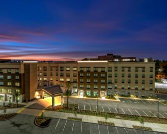 Hampton Inn & Suites San Jose Airport - San Jose - Edificio