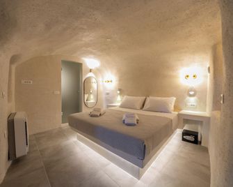 Alaya Suites - Pyrgos Kallistis - Slaapkamer