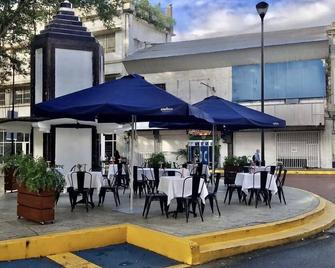 Beautiful 2br Santa Ana Apt-Steps From Casco Viejo - Ciudad de Panamá