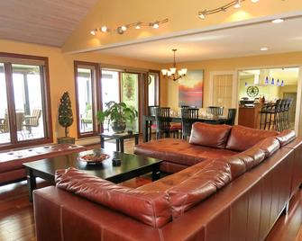 A View of the Lake B & B - Kelowna - Sala de estar