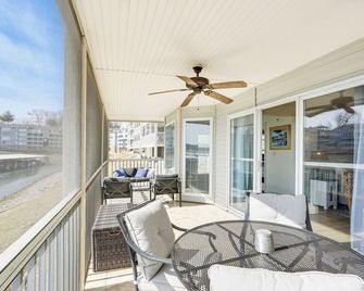 Regatta Bay Condo w/ Balcony + Water Views! - Lake Ozark - Balkon
