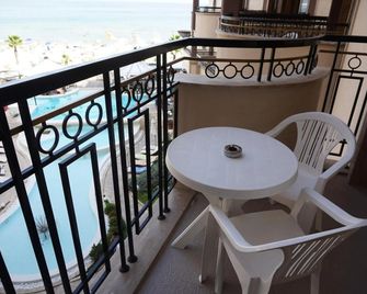 호텔 골든 이나 - 룸바 비치 - 서니 비치 - 발코니