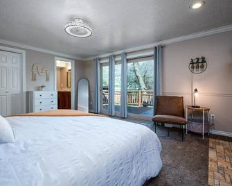 Mountain Haus - Ogden - Bedroom