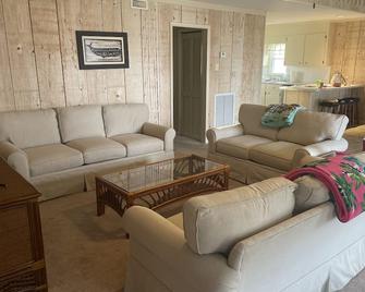 On Holden Beach Island - Holden Beach - Living room