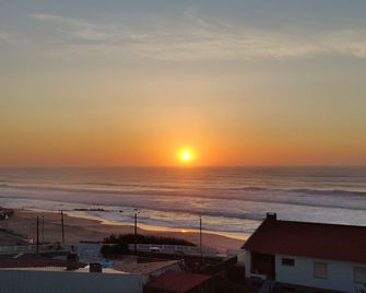 Santa Cruz Ocean Apartment - I - A dos Cunhados - Balcón