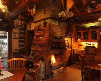 Romantik Hotel U Raka - פראג - מסעדה