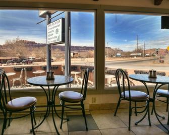 إنكا إن - موآب - مطعم